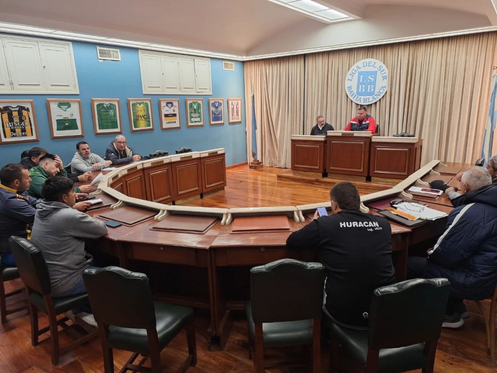 Se juega la Fecha 8 del Apertura: todo el programa del f&uacute;tbol mayor de la liga del sur