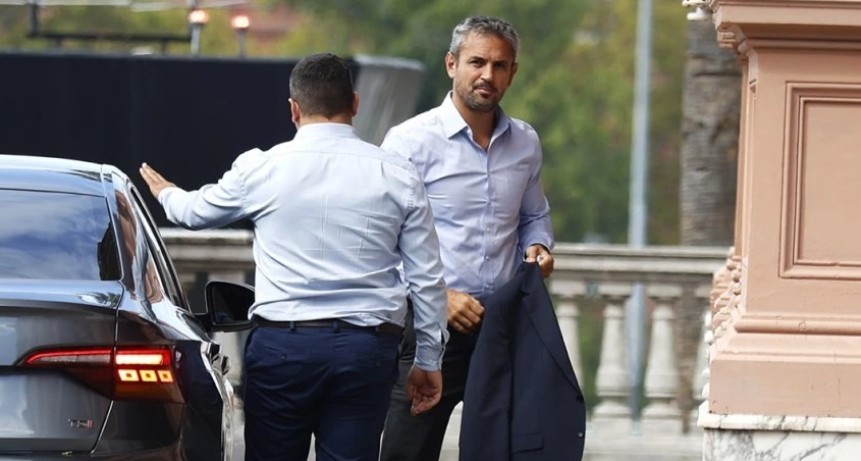 Caputo le pidi&oacute; a Karina que eche a Adorni y hablan de Mart&iacute;n Menem jefe de Gabinete