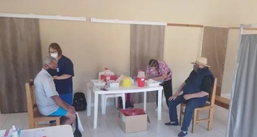 Realizan jornadas de vacunaci&oacute;n en Punta Alta y Pehuen Co