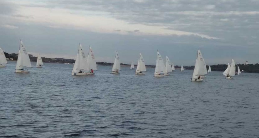 El Yacht Club Puerto Belgrano organizó el Grand Prix de la clase Pampero