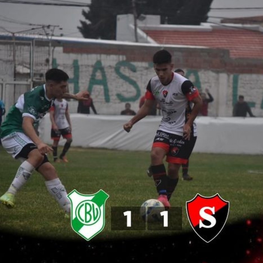 Gran empate de Sporting con 10 jugadores en la Loma!!