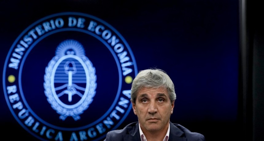 El FMI le exige a Caputo devaluar antes de hablar de fondos frescos