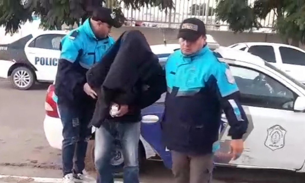Bahía Blanca, macabro: detienen a un abuelo acusado de abusar de su nieta