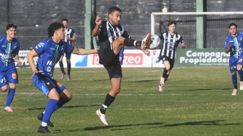  Liga del Sur. Apertura liguista: Liniers ganó y quedó como único puntero