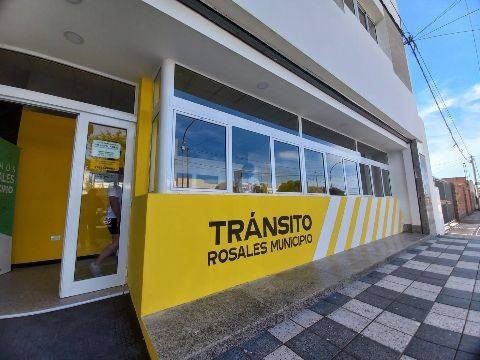 Licencias de conducir: suspendidas por falta de insumos
