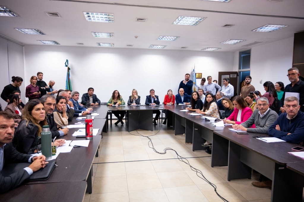 Sabias que!: El Senado bonaerense aprobó la ley que extiende la emergencia de empresas recuperadas
