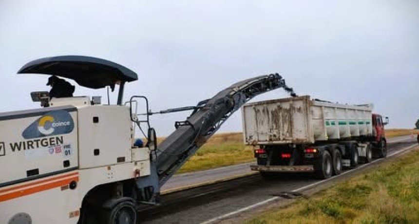 Bachean la ruta 3 entre Monte Hermoso y Pehuén Có