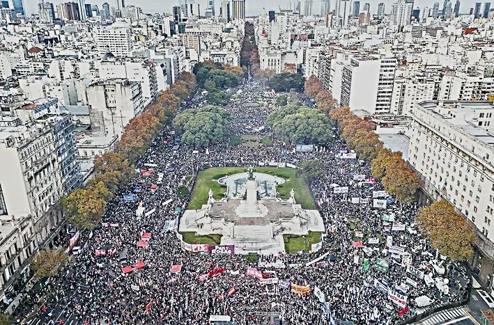 Masiva movilizaci&oacute;n por Ni Una Menos colm&oacute; el Congreso a 11 a&ntilde;os de la primera marcha