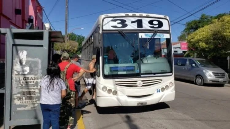 Denuncian abuso sexual en un colectivo de la l&iacute;nea 319 en Gr&uuml;nbein