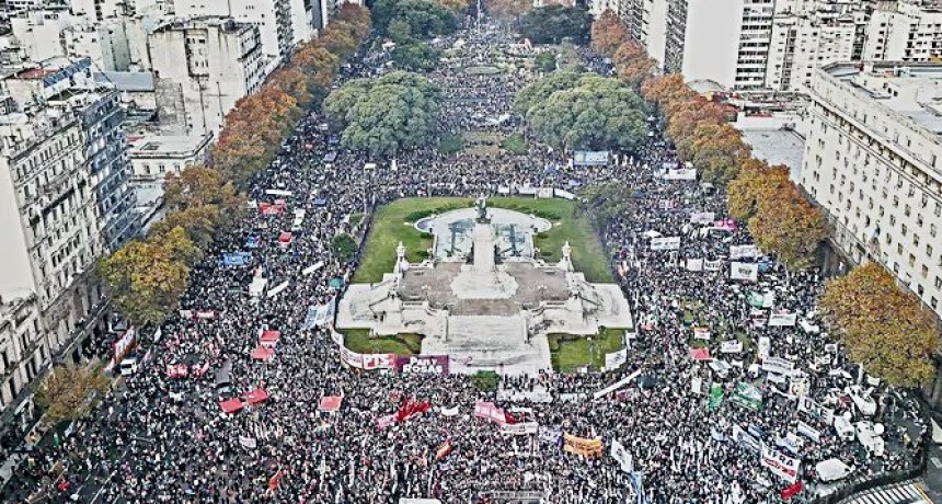 Masiva movilizaci&oacute;n por Ni Una Menos colm&oacute; el Congreso a 11 a&ntilde;os de la primera marcha