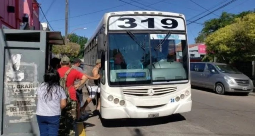 Denuncian abuso sexual en un colectivo de la l&iacute;nea 319 en Gr&uuml;nbein