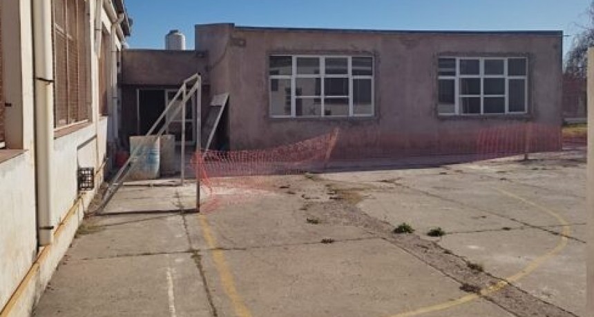 Con fondos de financiamiento educativo avanza en la finalización de la obra de nuevas aulas y reformas en la E.E.S. N°11 