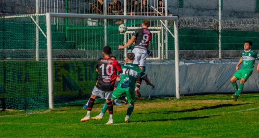 Sporting Volvió al triunfo de la mano de Franco Pane