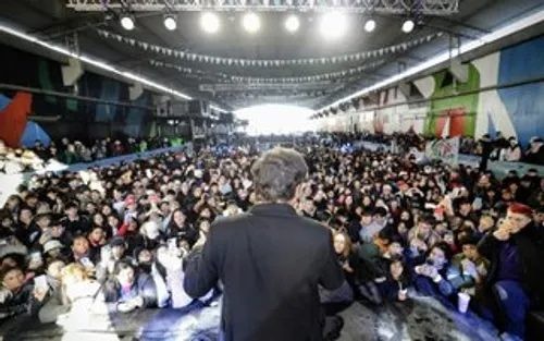 Kicillof encabezó el acto por el 15° aniversario del programa Envión  