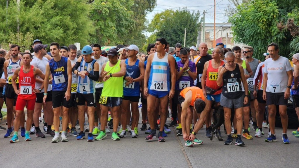 Se corrió la Media Maratón Aniversario de Punta Alta