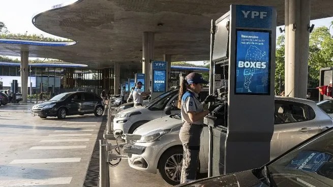 YPF sube 2,5% el precio de sus combustibles desde este domingo