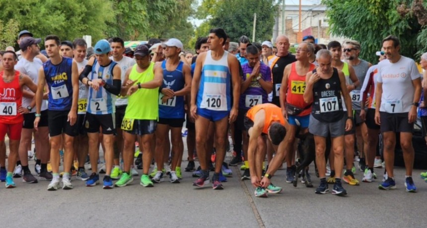 Se corrió la Media Maratón Aniversario de Punta Alta