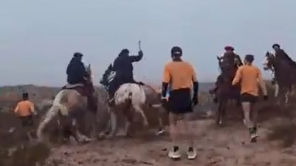 Esc&aacute;ndalo en R&iacute;o Negro: jinetes atacaron a corredores durante una competencia de trail