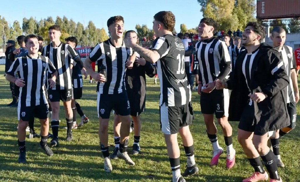 Liniers venci&oacute; a Hurac&aacute;n y habr&aacute; final extra para definir el Apertura
