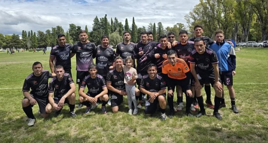 Super Liga Seniors: &Ntilde;orquinco gole&oacute;, pero Polirrubro Mat&iacute;as sigue firme en la cima 