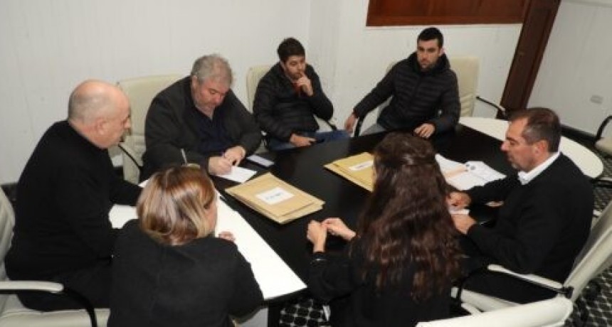 Con Fondos del Financiamiento Educativo licitan obra de recambio de techos en la EP N°10 de Nueva Bahía