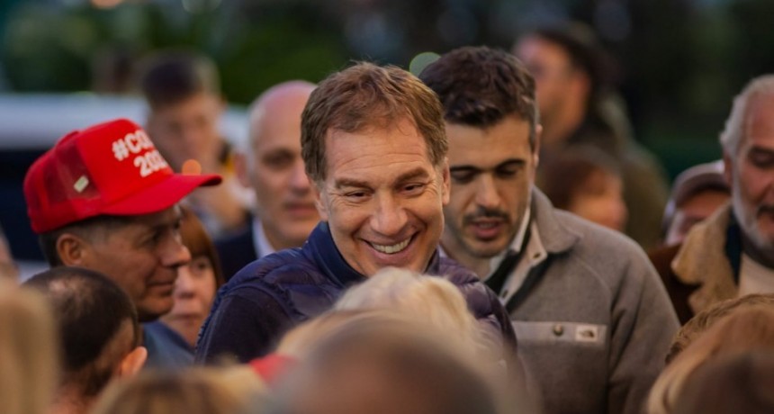 Santilli y Grindetti pelean voto a voto el conurbano en el final de la campaña