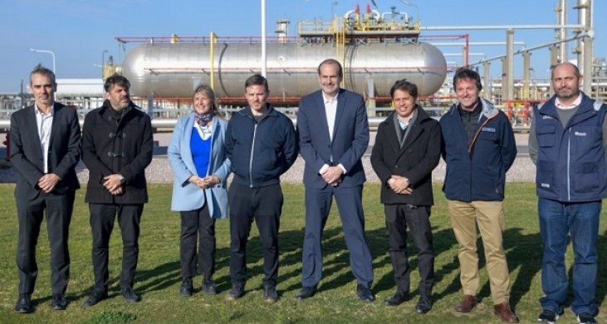 Kicillof se reunió con empresarios del sector petroquímico en el puerto de Bahía Blanca
