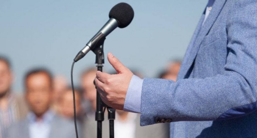 En la recta final ¨el discurso como herramienta persuasiva¨de la campaña politica.