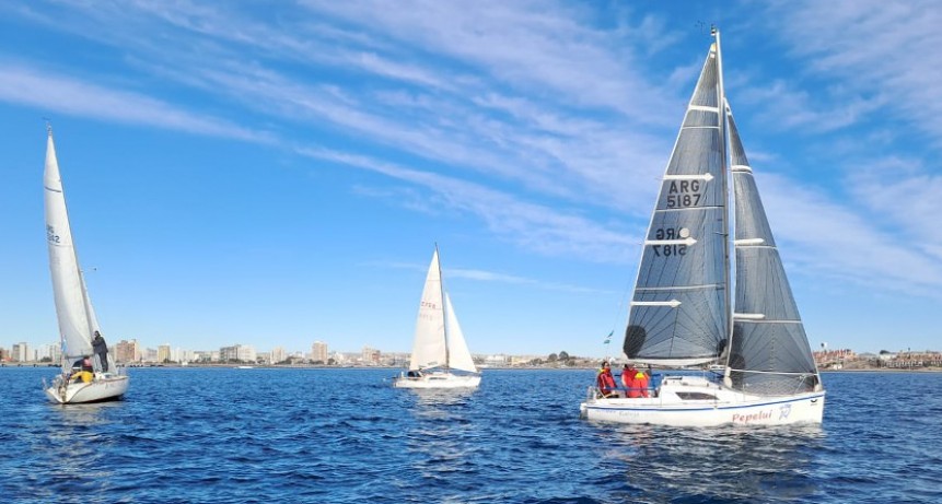 Se realizó la regata “Armada de la República Argentina” en Puerto Madryn