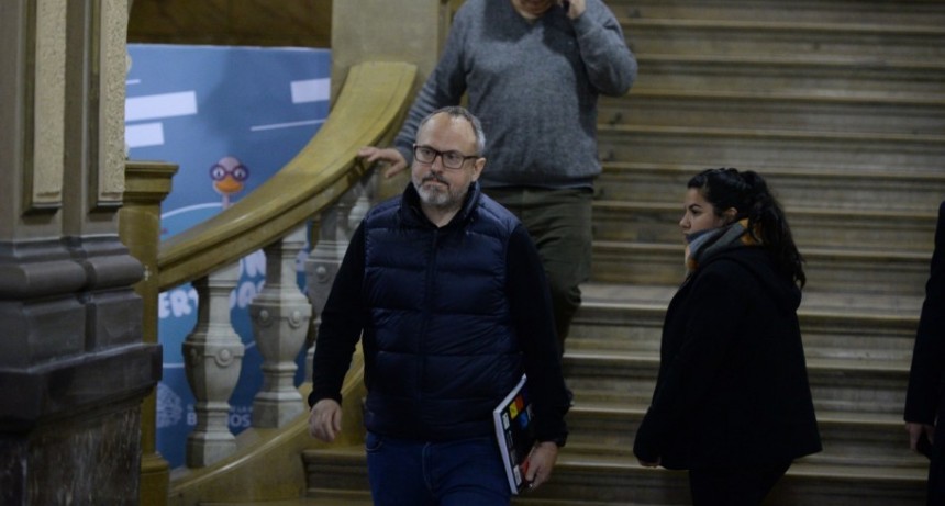 Los intendentes de Juntos avisan que sólo pagarán el bono si reciben fondos extra