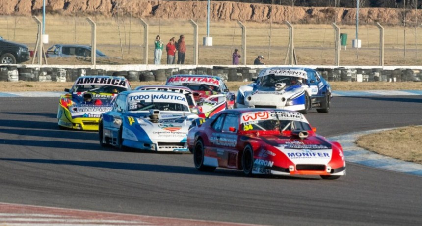 Adrenalina pura en el Autódromo de Bahía: corren las categorías zonales