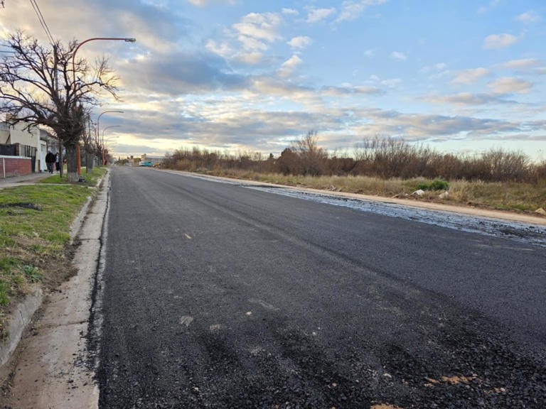 Corte de calle Paso entre Italia y Puerto Madryn por Obras