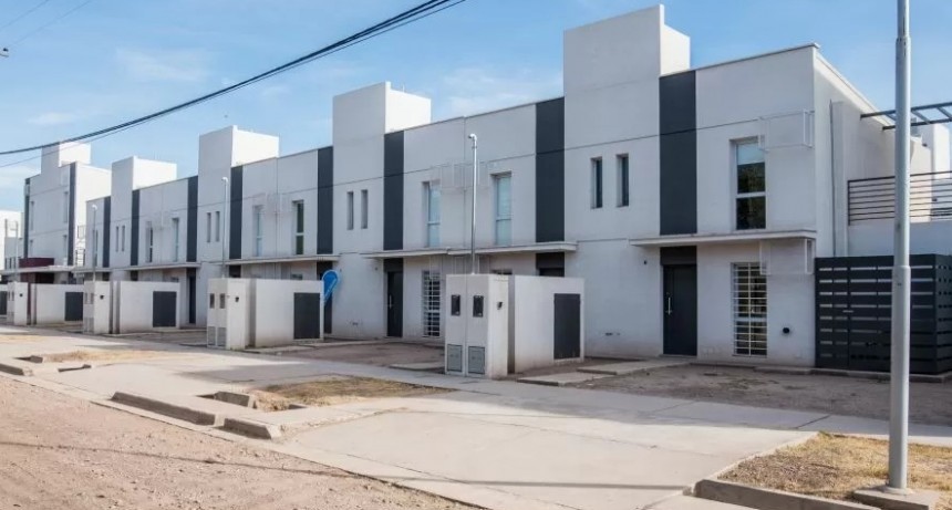 El Gobierno pasó la motosierra y eliminó 15 programas de vivienda