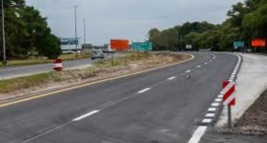 Kicillof inauguró un nuevo tramo de las obras sobre la Ruta Provincial N°11