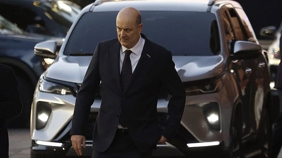El Gobierno dio marcha atr&aacute;s en el conflicto del practicaje: suspendi&oacute; el decreto y desplaz&oacute; a Sturzenegger de la negociaci&oacute;n
