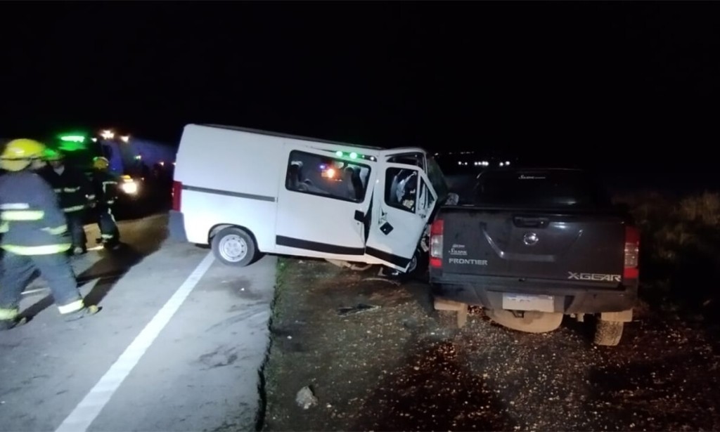 Muri&oacute; uno de los heridos en el choque de la combi de la UTN sobre la Ruta 33