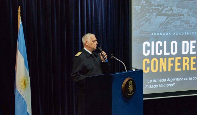 Un almirante retirado cuestion&oacute; el estado de la Armada y advirti&oacute; por la p&eacute;rdida de capacidades 
