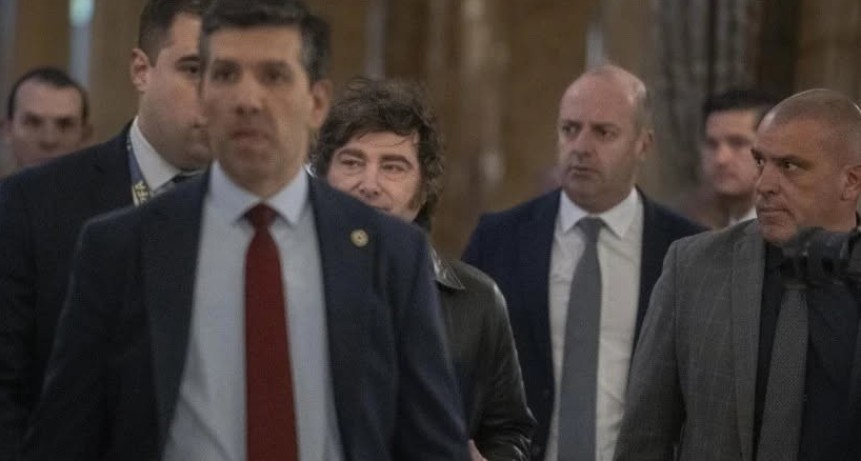 Milei confirm&oacute; en la reuni&oacute;n de gabinete que no van a ayudar a los endeudados y se fue enojado