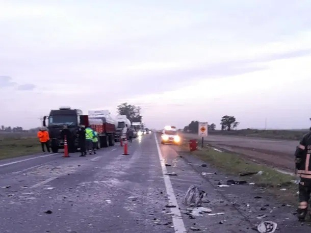 Accidentes viales: Murió un hombre al chocar de atrás a un camión en la Ruta 3