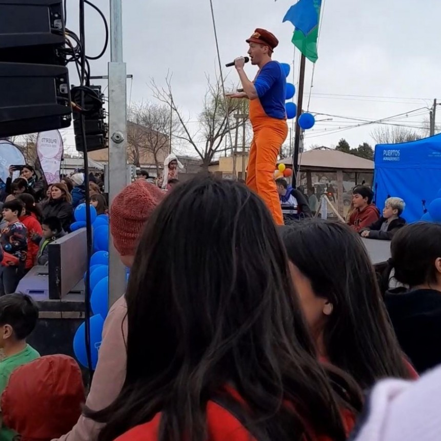 Los niños festejaron junto al Tren de Homero en barrio norte