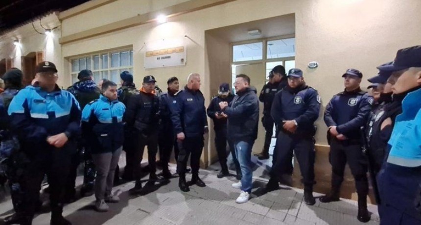 La policía desalojó a los productores que tomaron Corfo
