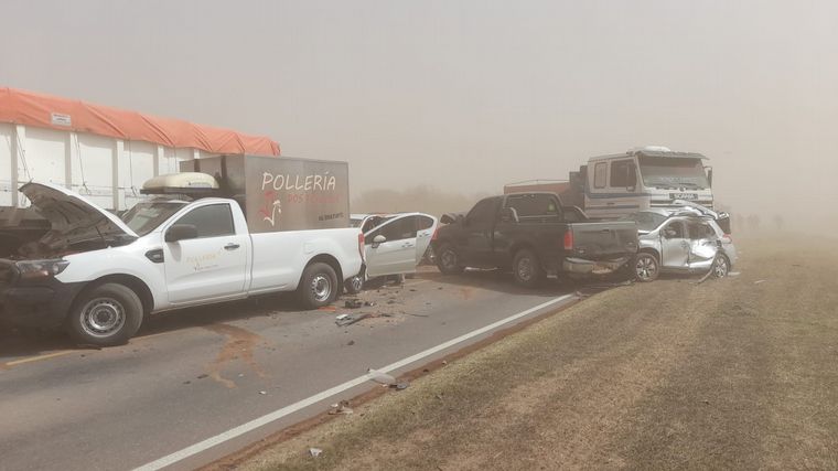 CHOQUE FATAL EN CADENA SOBRE AUTOPISTA ROSARIO-CORDOBA