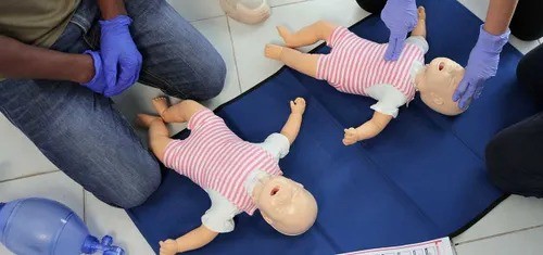 Charla gratuita “Lactancia más allá del primer mes y RCP pediátrico”