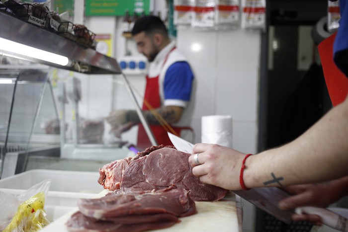 Búsqueda desesperada de dólares: el Gobierno elimina las retenciones a la carne hasta octubre