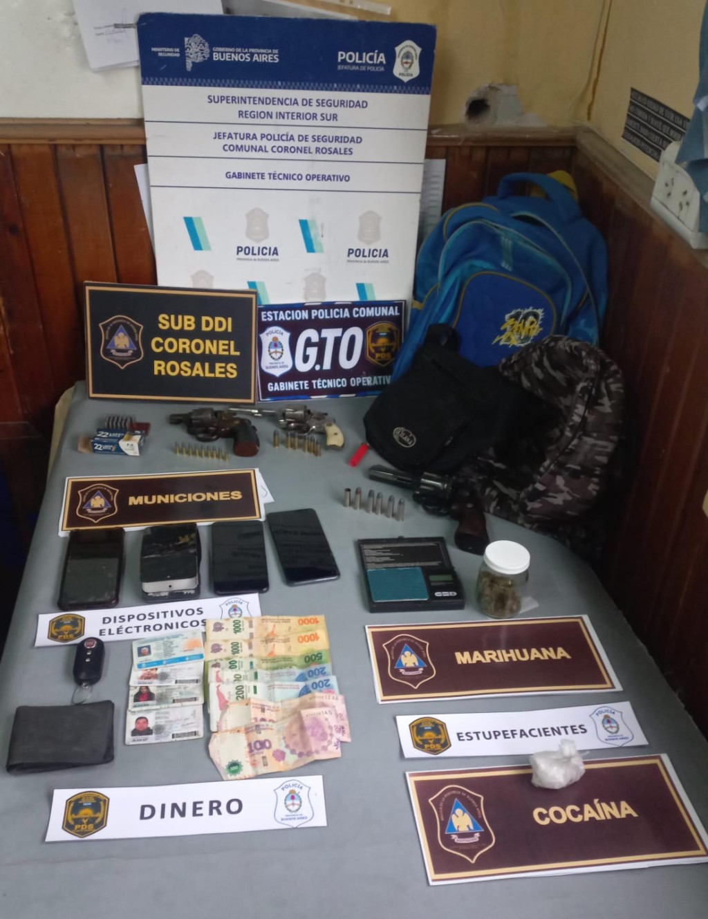 Detienen a dos hombres tras un ataque a tiros y secuestran armas y drogas