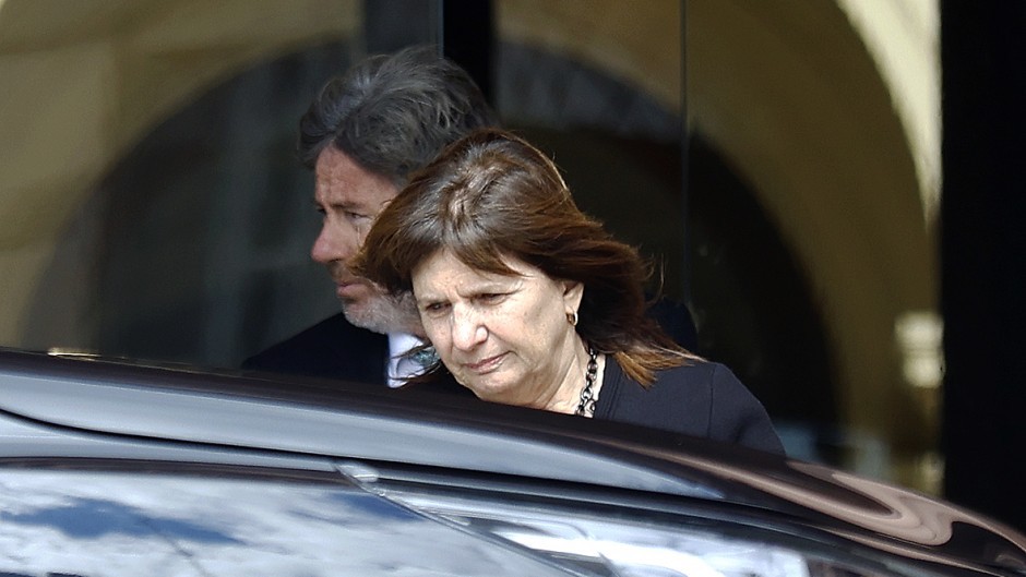 &iexcl;ARDI&Oacute; LA MESA DE MILEI! PATRICIA BULLRICH CRUZ&Oacute; A CAPUTO POR EL AJUSTE A DISCAPACIDAD
