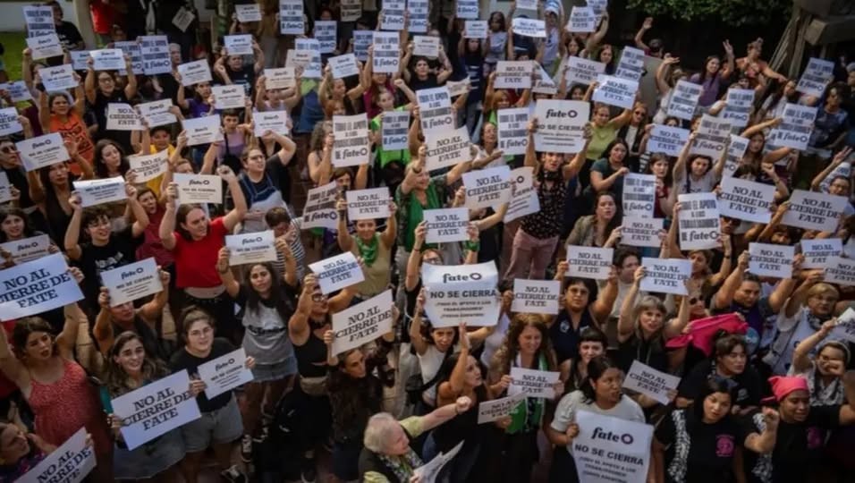 Los trabajadores de Fate rechazaron el desalojo que orden&oacute; la Justicia