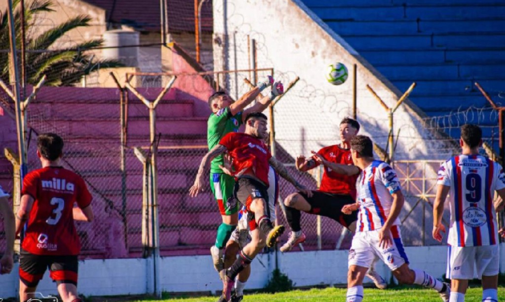 Rosario Grito fuerte y vencio 3 a 2 a Dublin y qued&oacute; cerca de Olimpo