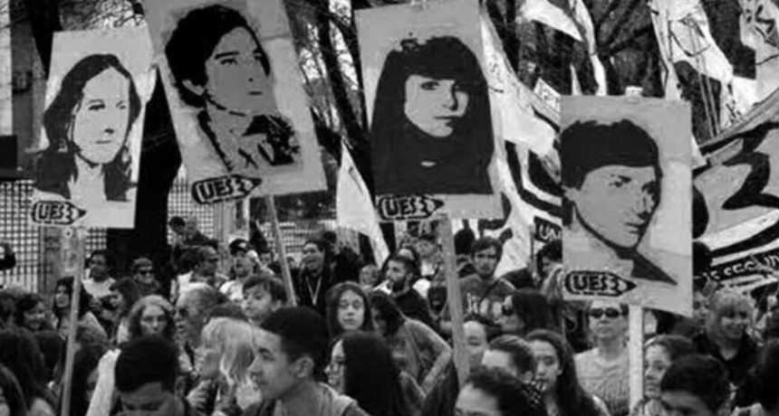 A 50 A&Ntilde;OS DE LA NOCHE DE LOS L&Aacute;PICES: SECUETROS, TORTURAS Y UNA HERIDA QUE SIGUE ABIERTA