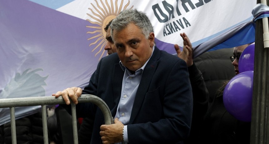 Detras de escena: Pareja arruin&oacute; la visita de Milei a Bah&iacute;a se pele&oacute; con el Turco El&iacute;as y escondi&oacute; a los candidatos libertarios